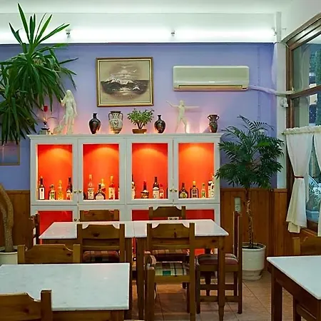 Hotel Athina *