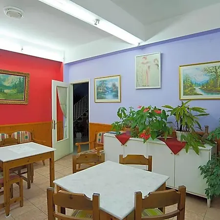 Athina Hotel