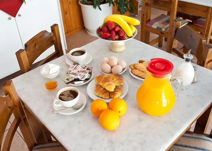 Athina Ξενοδοχείο *