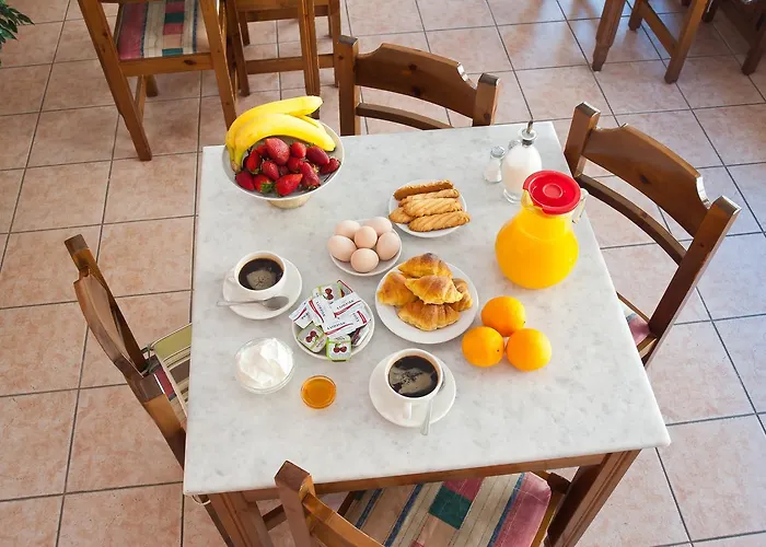 Athina Ξενοδοχείο *